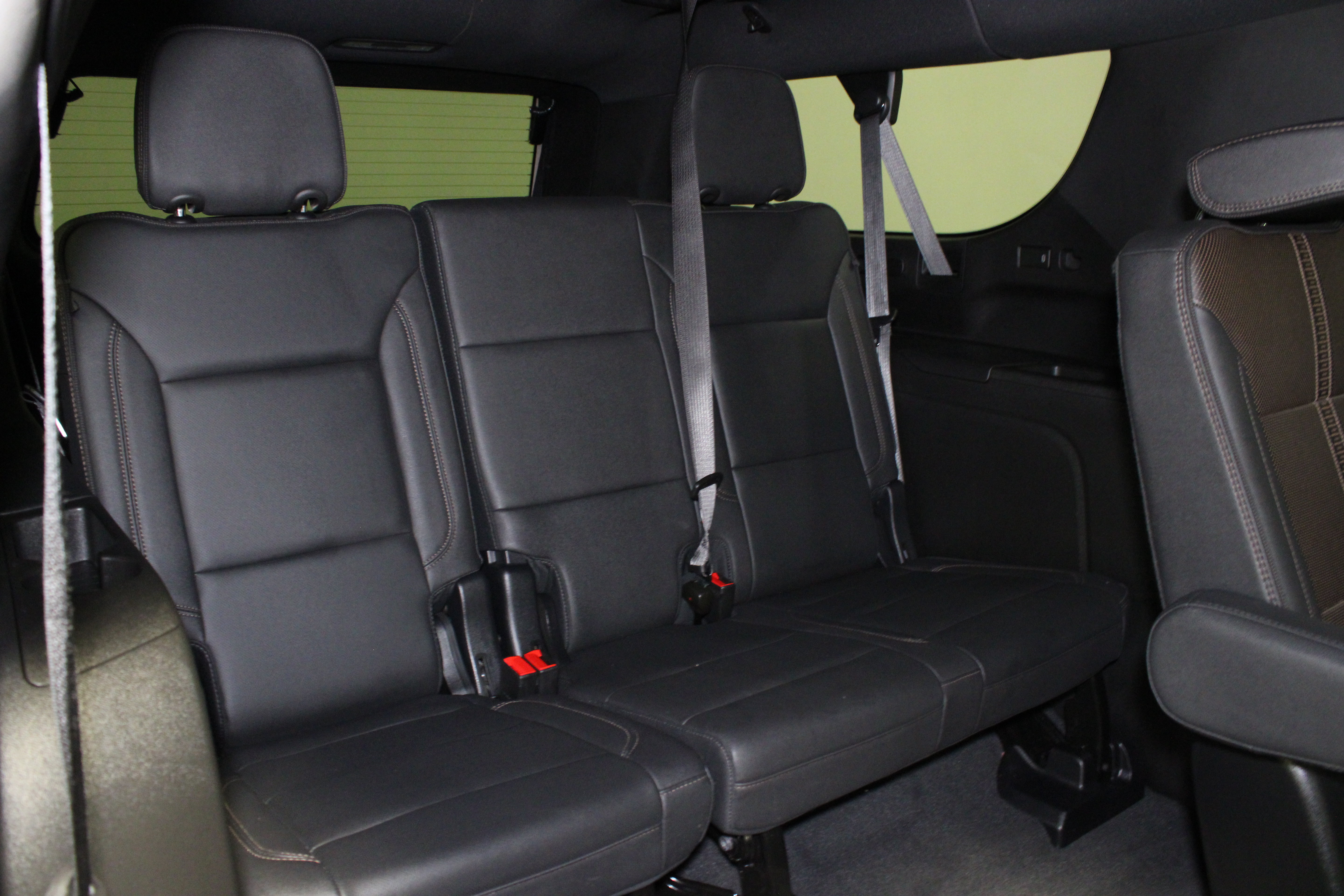 Used 2026 Chevrolet Suburban High Country w/ Sun And Tow Package AWD/4WD image 19