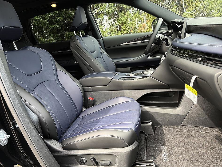 New 2026 INFINITI QX60 Sport image 21