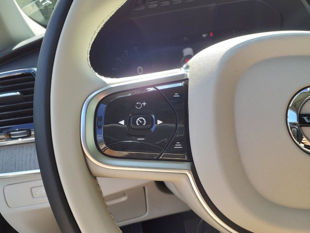 New 2025 Volvo XC90 B6 Plus w/ Protection Package Premier image 21