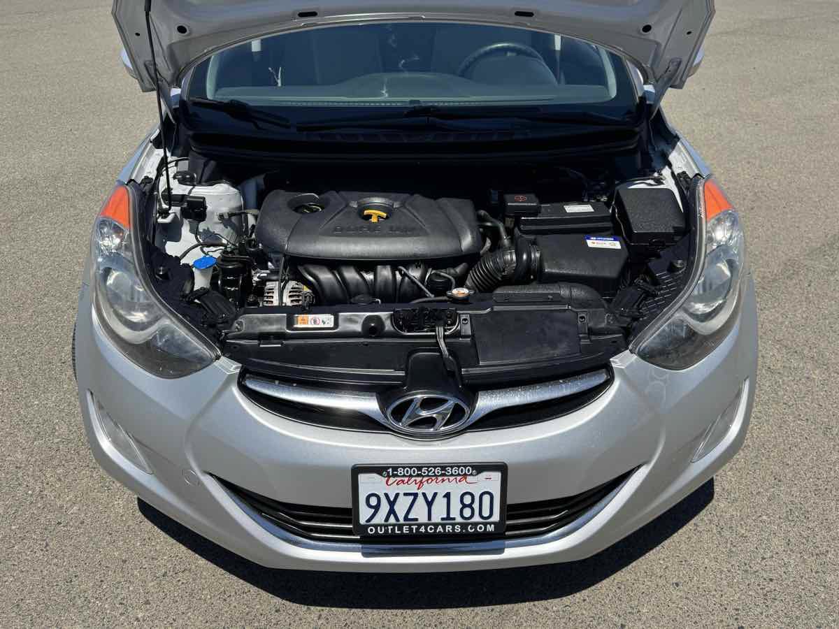 Used 2013 Hyundai Elantra GLS w/ Preferred Pkg FWD image 37