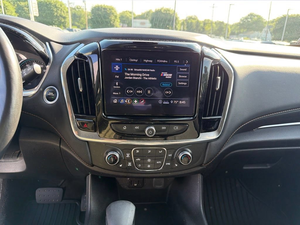Used 2021 Chevrolet Traverse LT AWD/4WD image 23