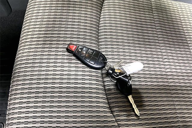 Used 2012 RAM 1500 Big Horn image 31