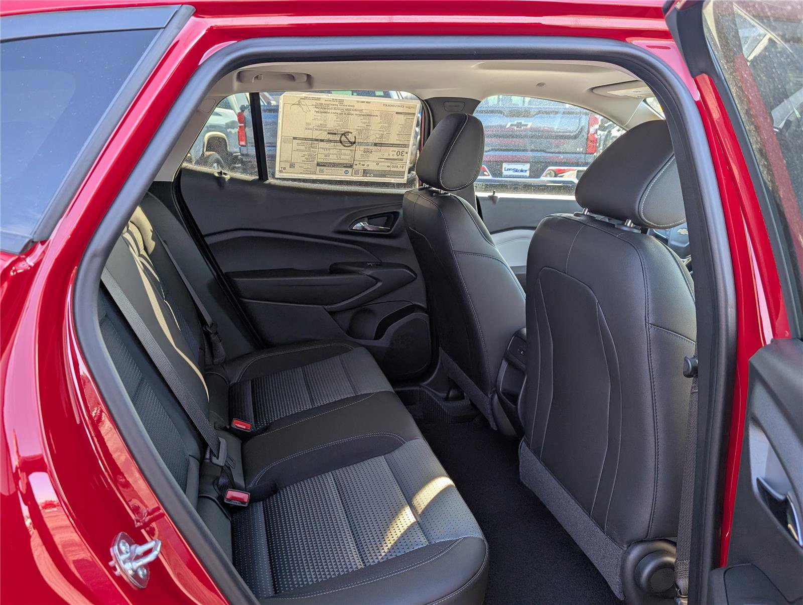 New 2026 Chevrolet Trax LT w/ Sunroof Package image 8