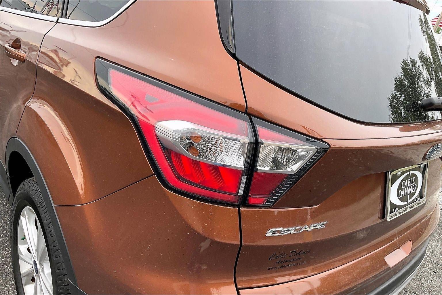 Used 2017 Ford Escape SE AWD/4WD image 28