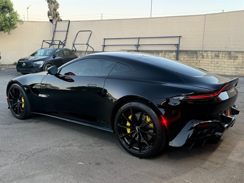 Used 2020 Aston Martin V8 Vantage Coupe RWD image 9