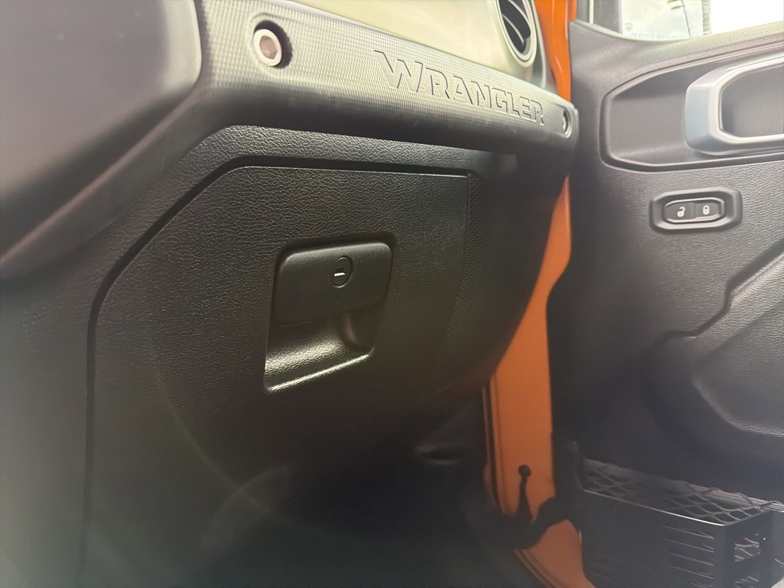Used 2021 Jeep Wrangler Sport S image 57