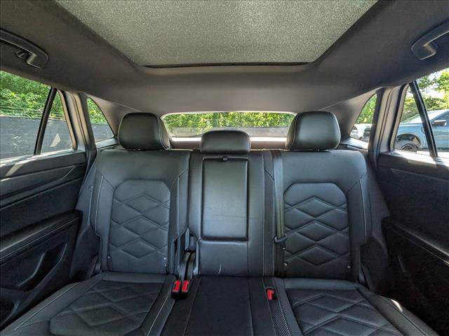 Certified 2024 Volkswagen Atlas Cross Sport SE AWD/4WD image 17