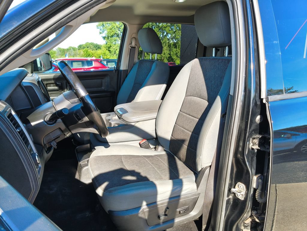 Used 2020 RAM 1500 Express w/ Wheel & Sound Group AWD/4WD image 2