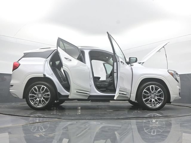 Used 2023 GMC Terrain Denali w/ LPO, Floor Liner Package AWD/4WD image 59