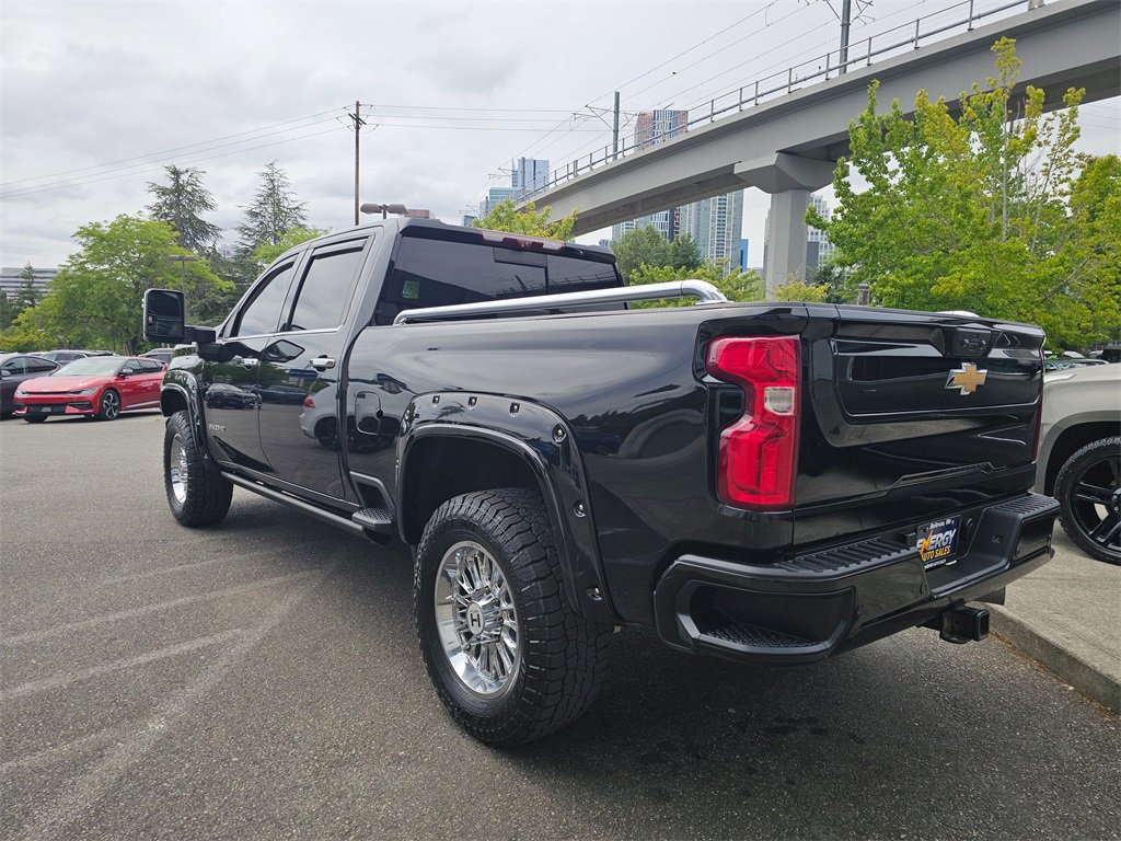 Used 2022 Chevrolet Silverado 2500 High Country w/ Z71 Off-Road Package image 5
