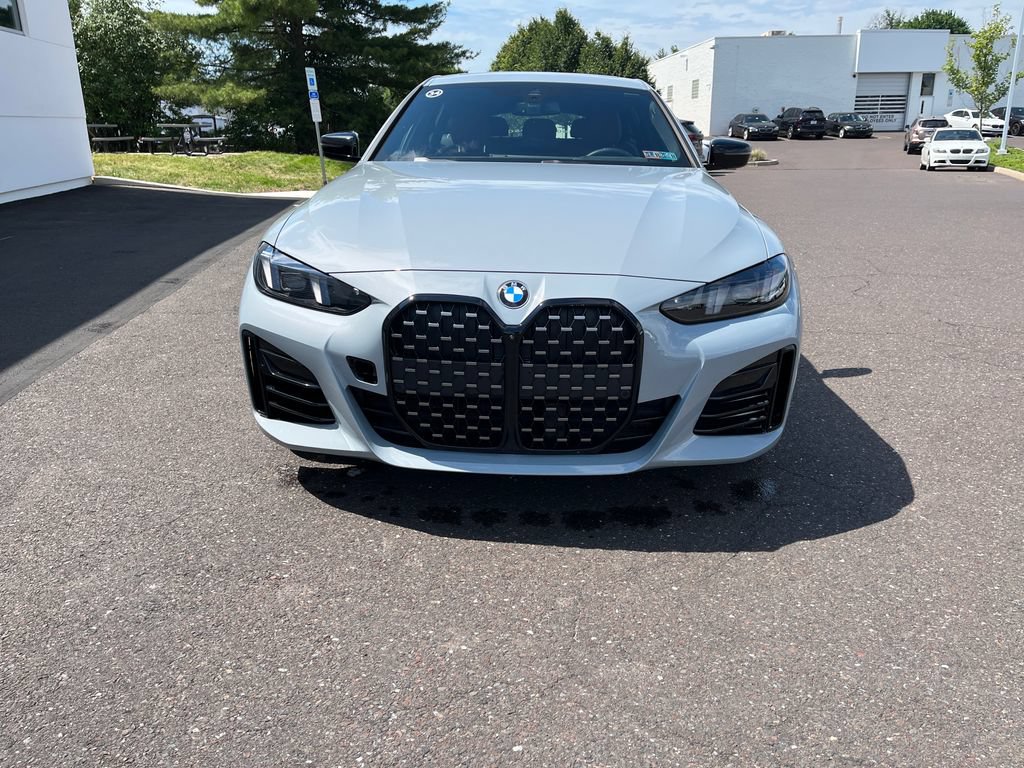 Certified 2026 BMW 430i xDrive w/ M Sport Package AWD/4WD image 4