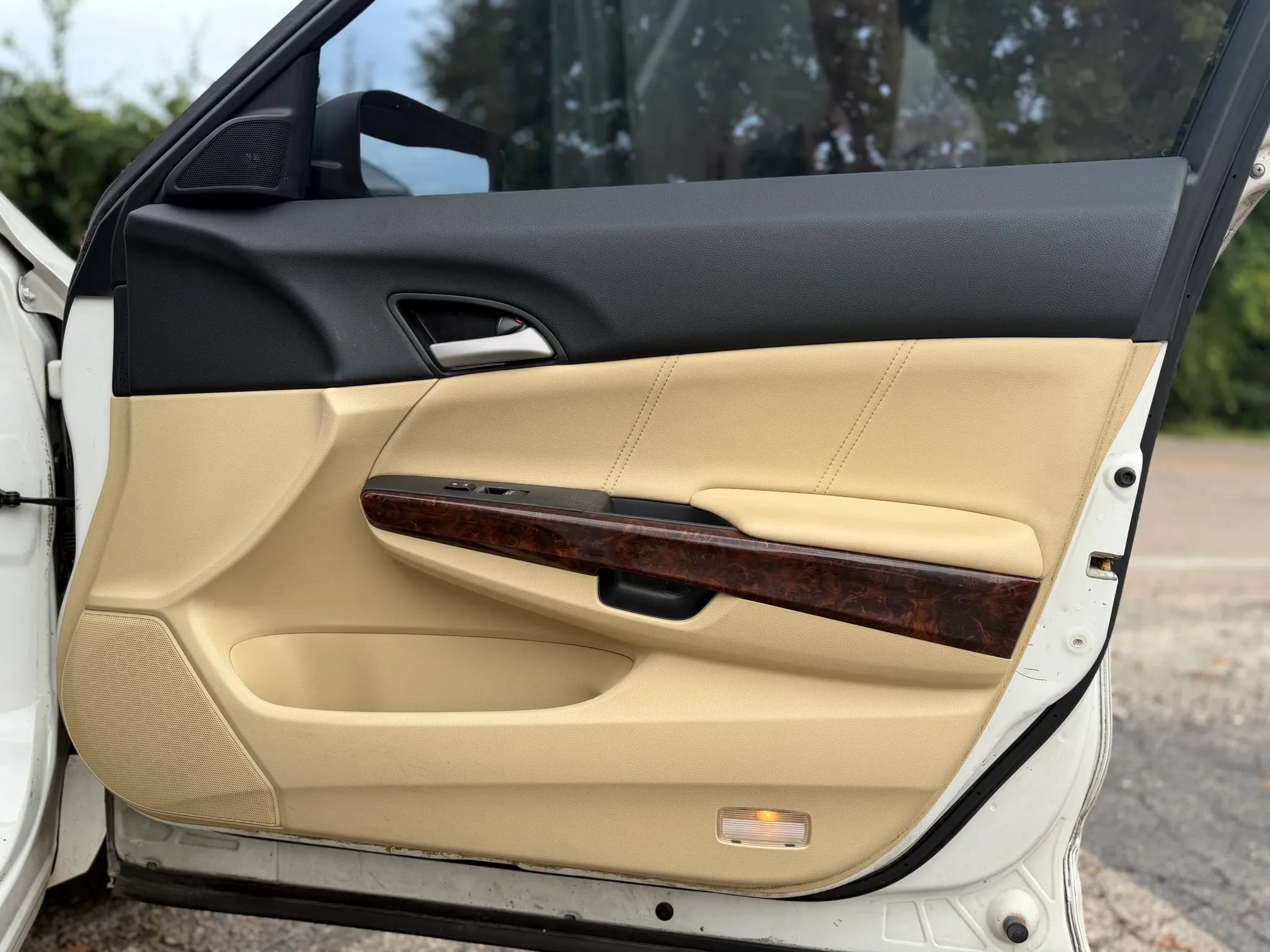 Used 2010 Honda Crosstour EX-L image 19