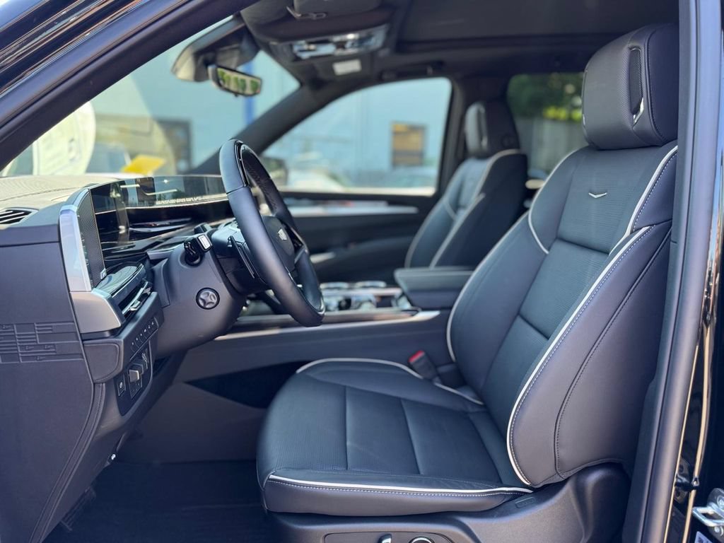 Used 2026 Cadillac Escalade Sport w/ Touring Package AWD/4WD image 18