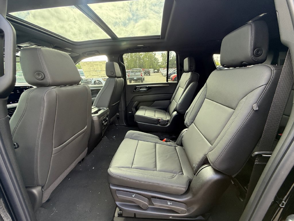 New 2026 Chevrolet Suburban LT w/ Comfort Package AWD/4WD image 25