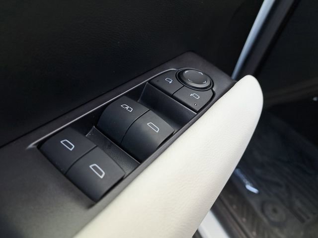 Used 2024 GMC Canyon AT4X image 21