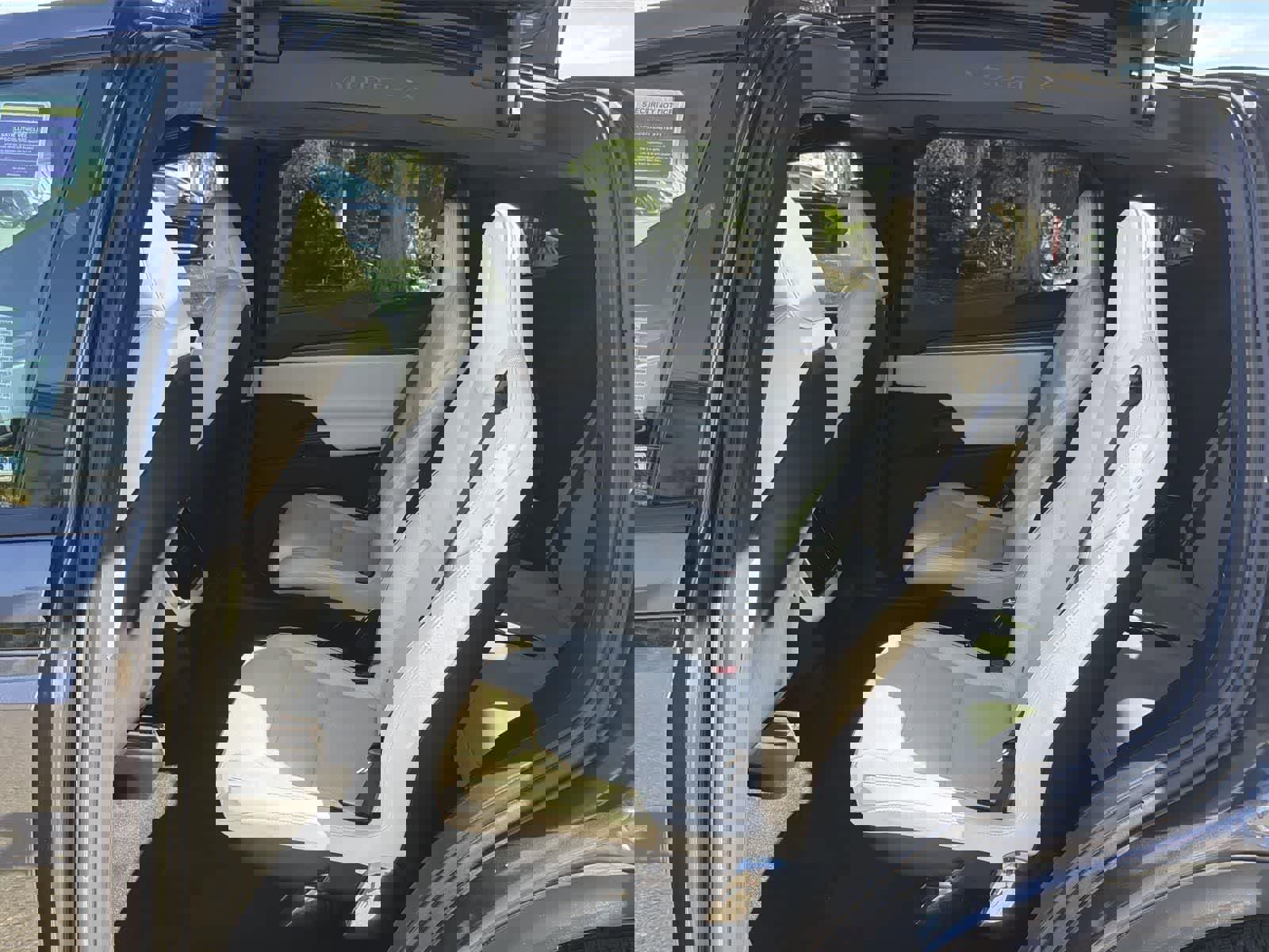 Used 2022 Tesla Model X Plaid image 29