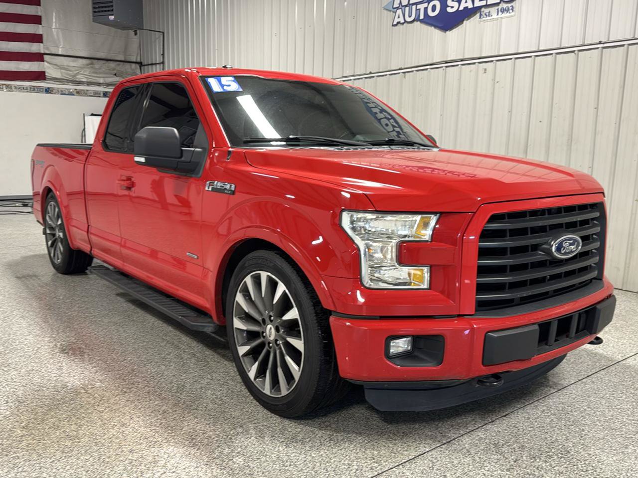 Used 2015 Ford F150 XLT w/ Equipment Group 302A Luxury AWD/4WD image 2