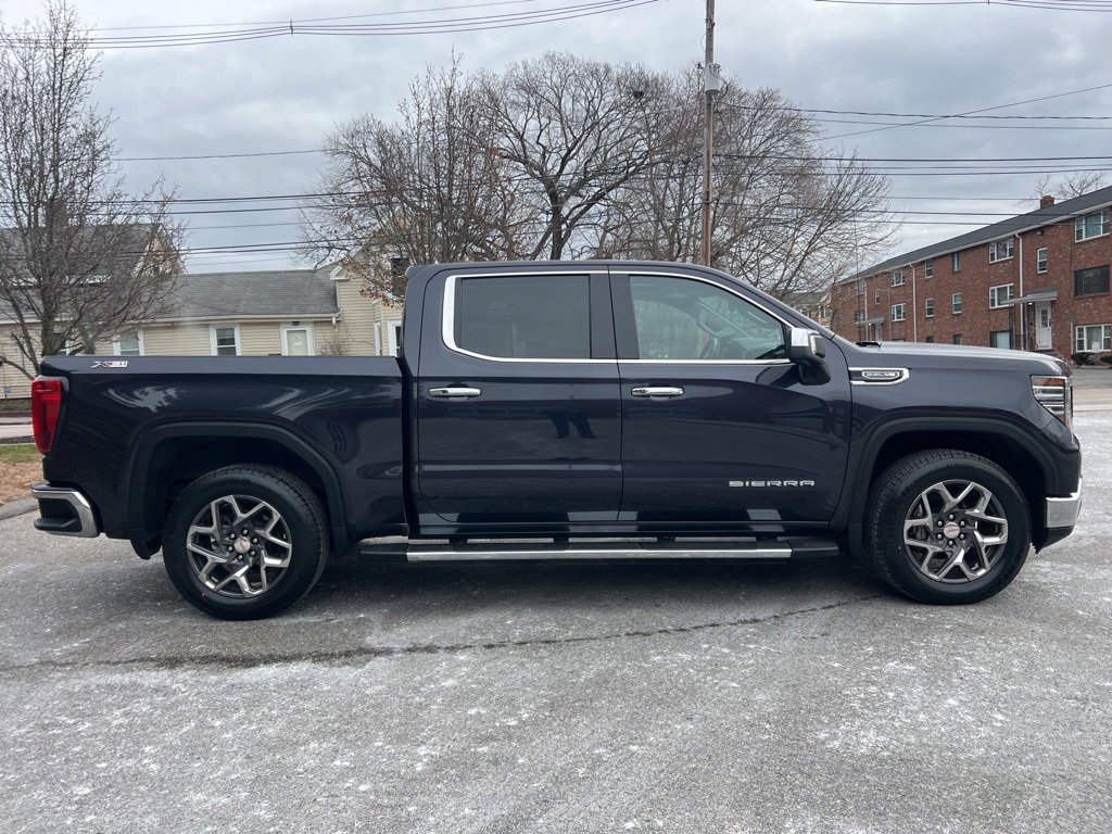 Used 2022 GMC Sierra 1500 SLT w/ SLT Premium Plus Package image 6