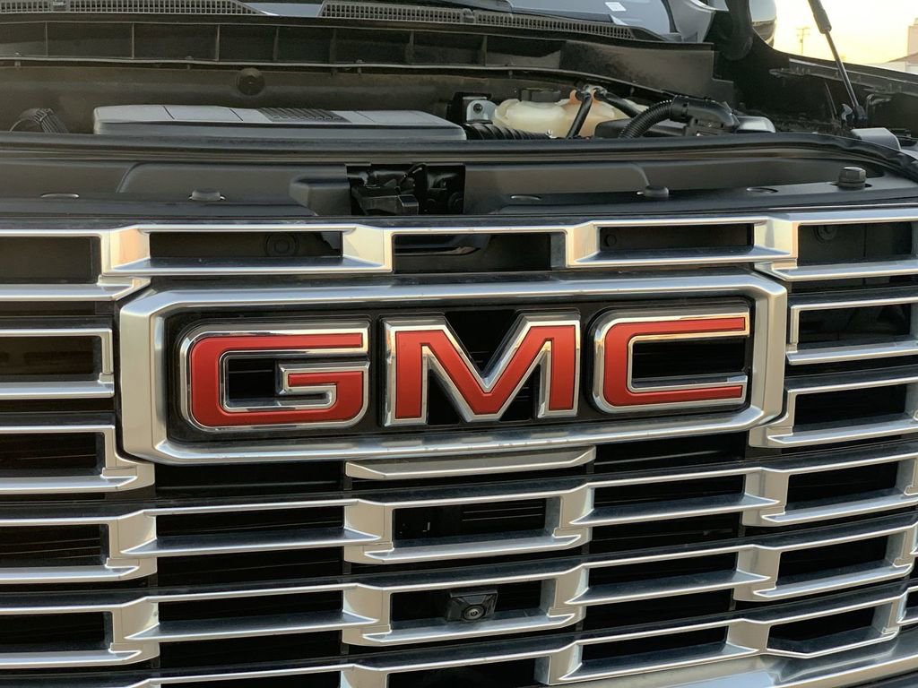 Certified 2025 GMC Yukon Denali image 29