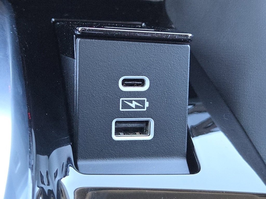 Used 2023 Acura MDX SH-AWD w/ Technology Package image 16