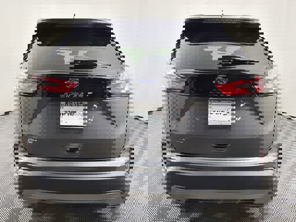 Used 2021 Ford Edge SEL w/ Convenience Package image 5