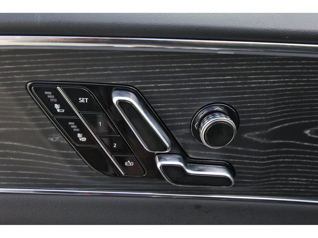 Used 2024 Cadillac Lyriq Sport RWD image 26