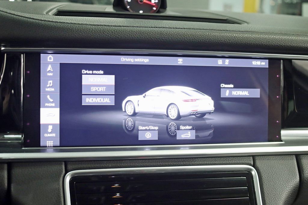 Used 2020 Porsche Panamera 4 image 19