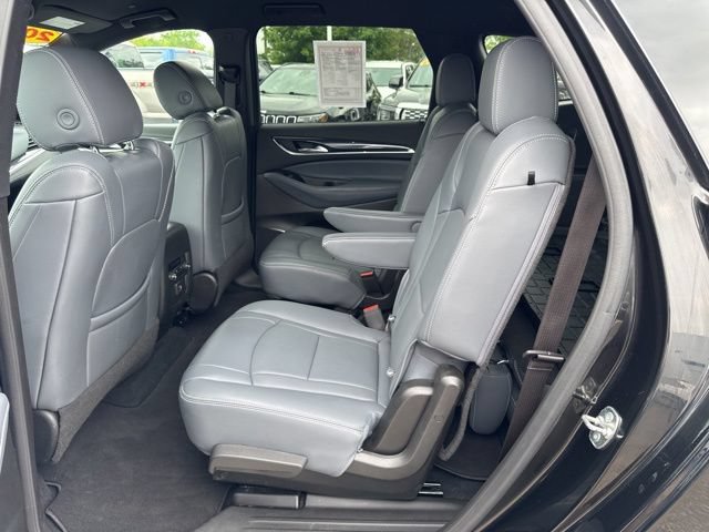Used 2024 Buick Enclave Essence AWD/4WD image 18