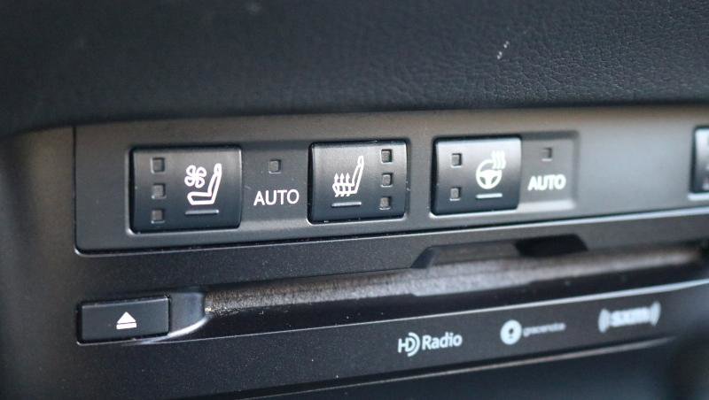 Used 2020 Lexus ES 350 w/ Premium Package image 18