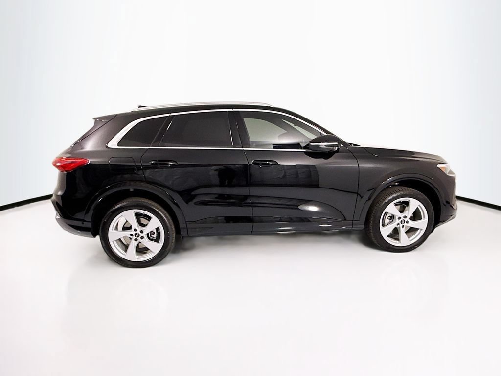 Used 2026 Audi Q5 Premium w/ Premium Plus AWD/4WD image 4