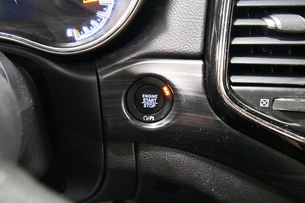 Used 2021 Jeep Grand Cherokee Altitude AWD/4WD image 26