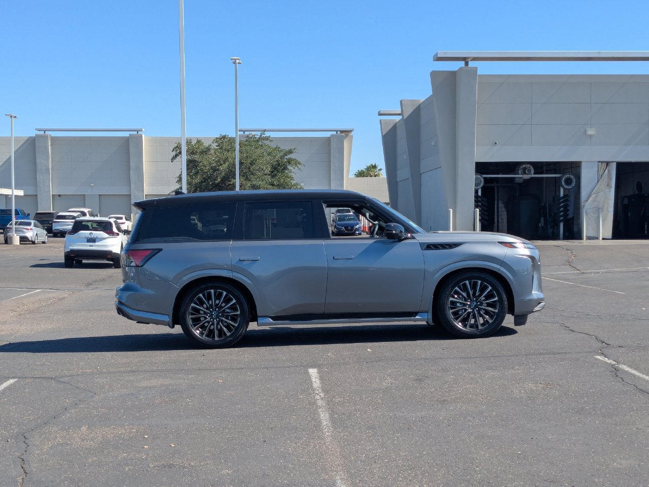 Certified 2026 INFINITI QX80 Autograph AWD/4WD image 6