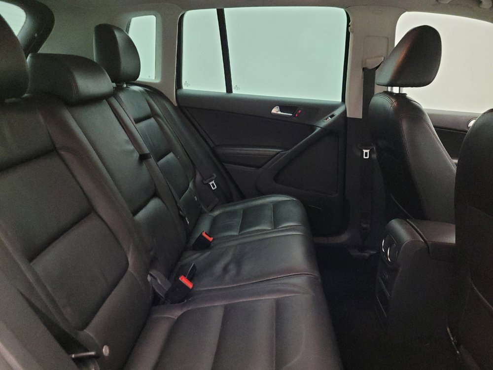 Used 2016 Volkswagen Tiguan SEL AWD/4WD image 19