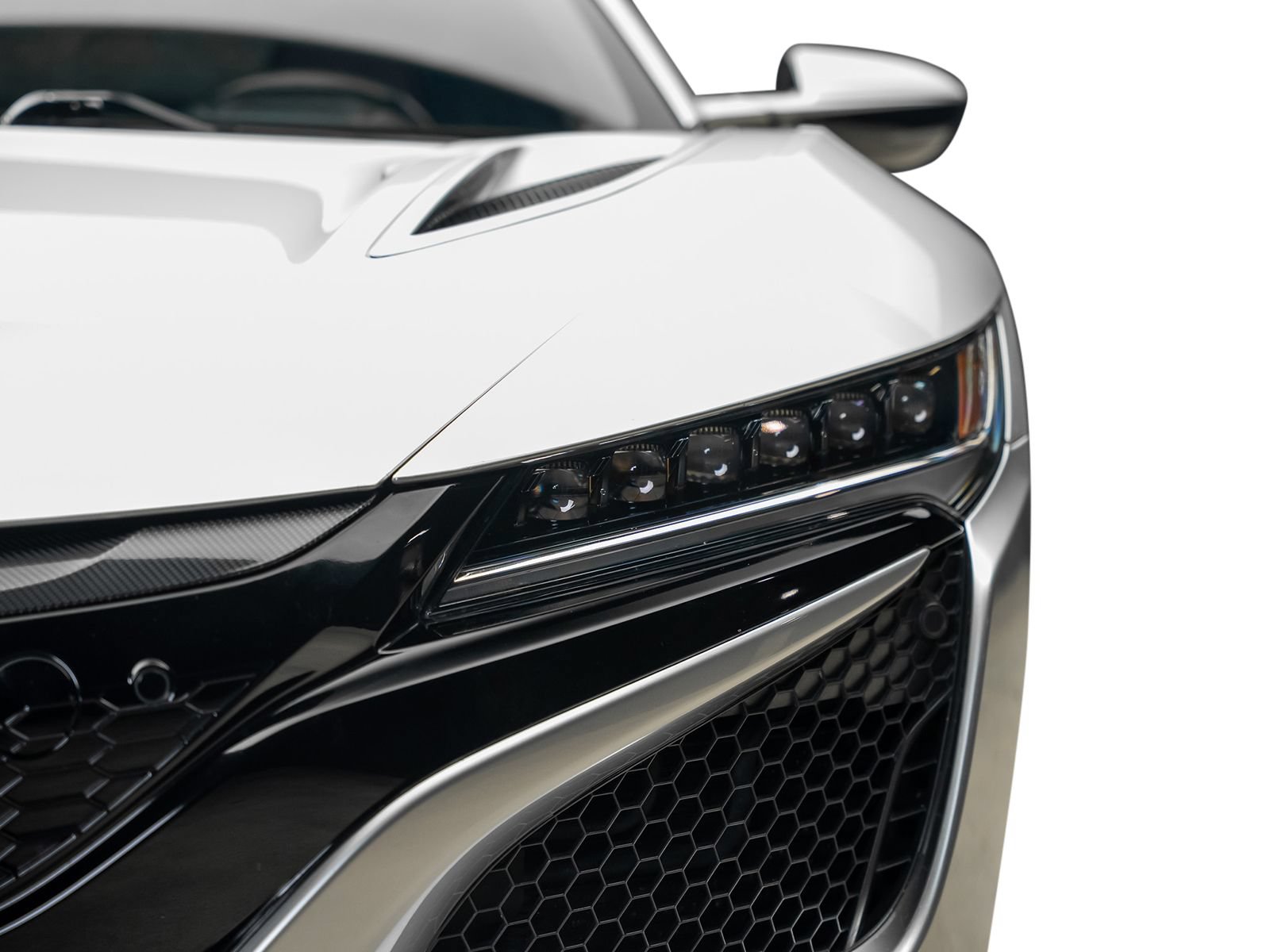 Used 2017 Acura NSX AWD/4WD image 4