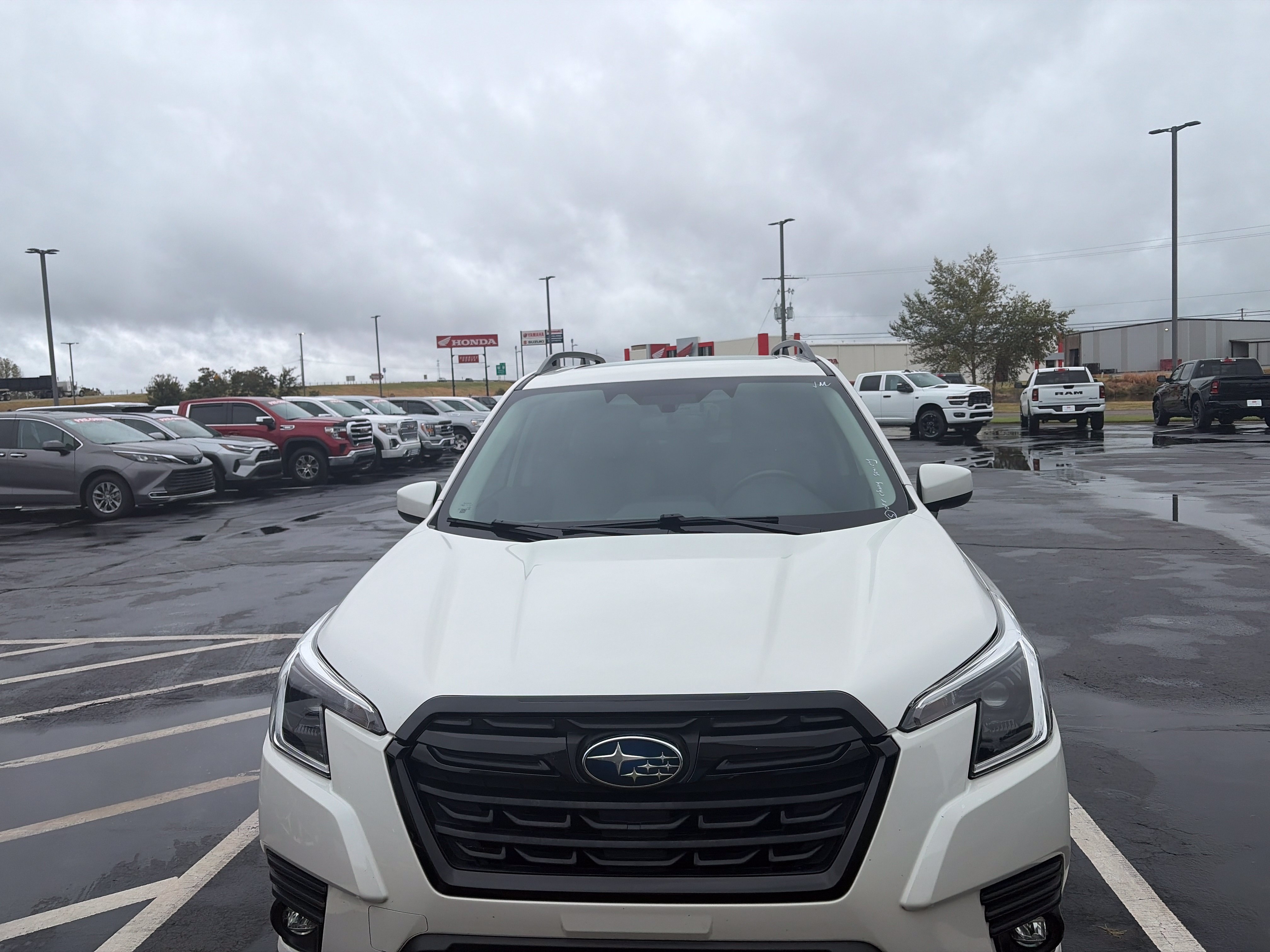 Used 2024 Subaru Forester Premium AWD/4WD image 3