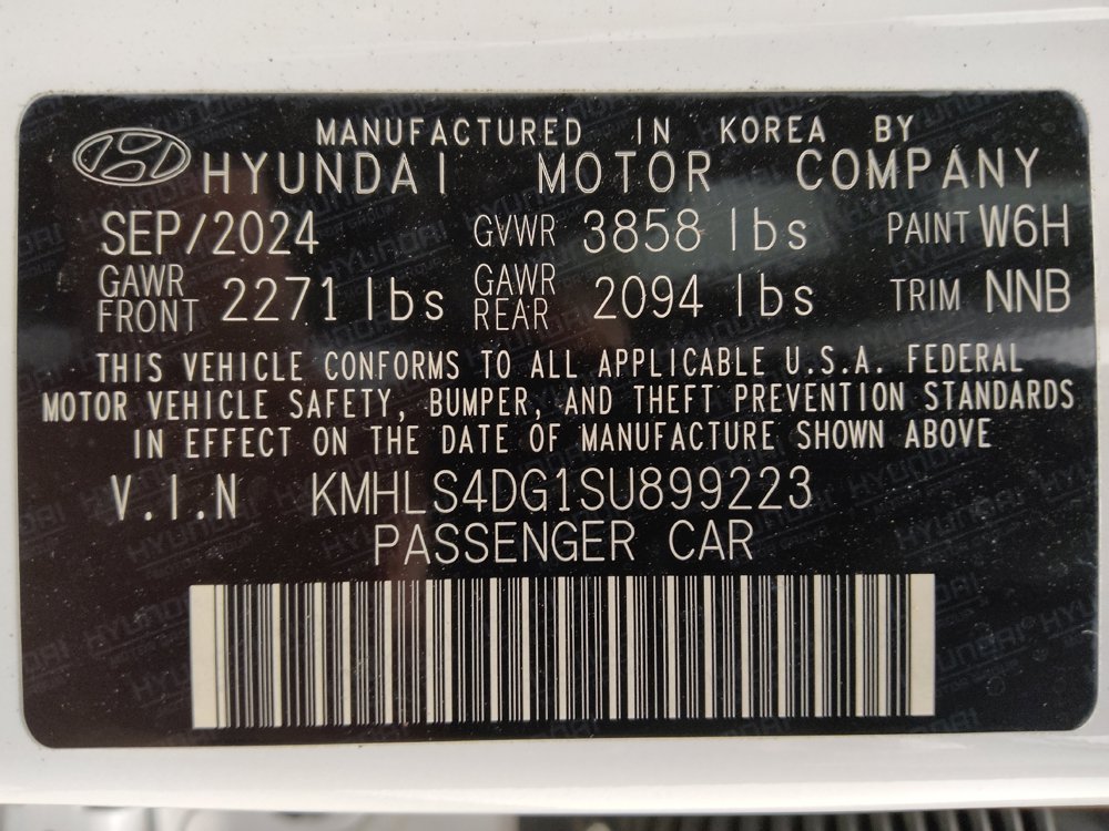Used 2025 Hyundai Elantra SEL FWD image 33