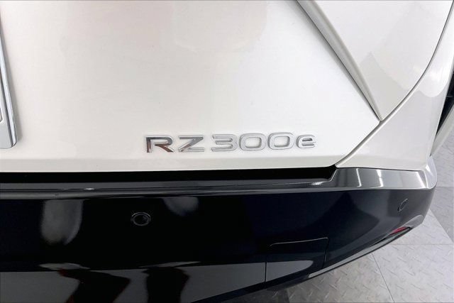 Used 2024 Lexus RZ 300e Premium FWD image 31