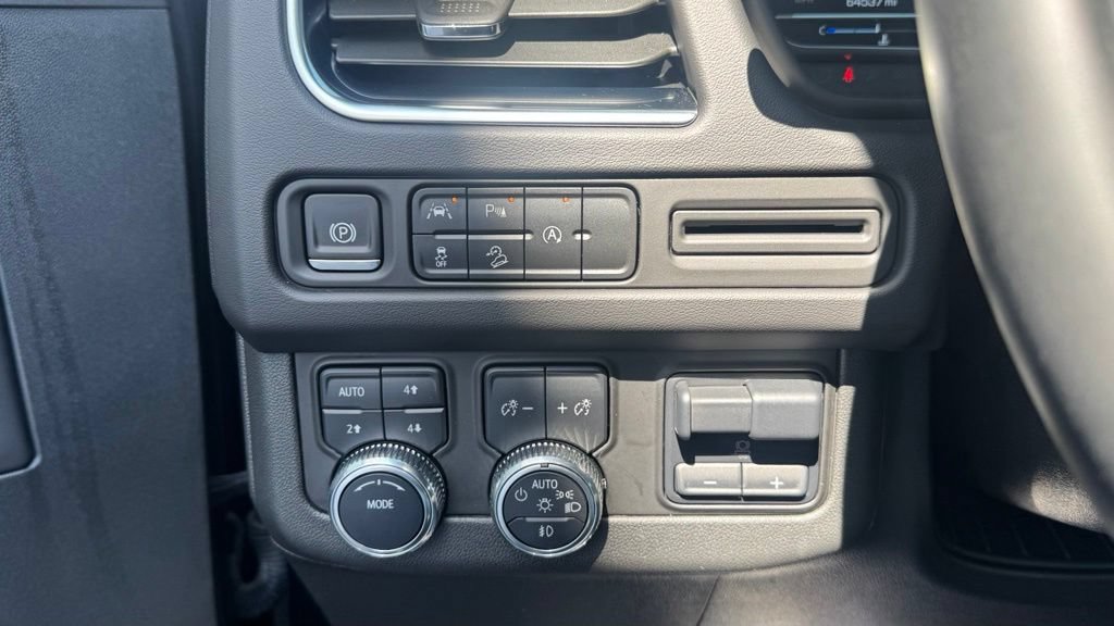 Used 2024 GMC Yukon XL AT4 w/ Max Trailering Package AWD/4WD image 27