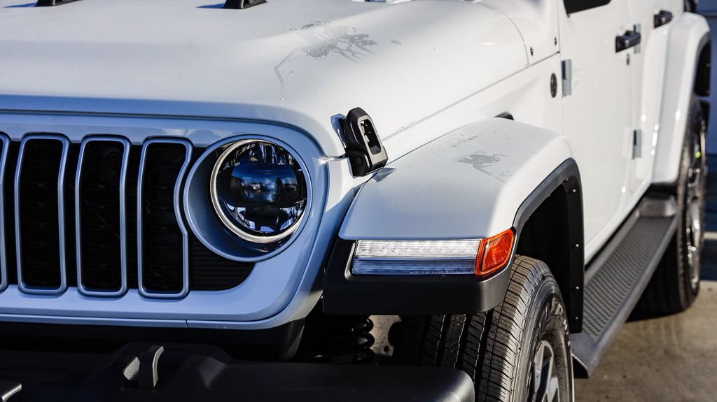 New 2026 Jeep Wrangler Unlimited Sahara AWD/4WD image 5