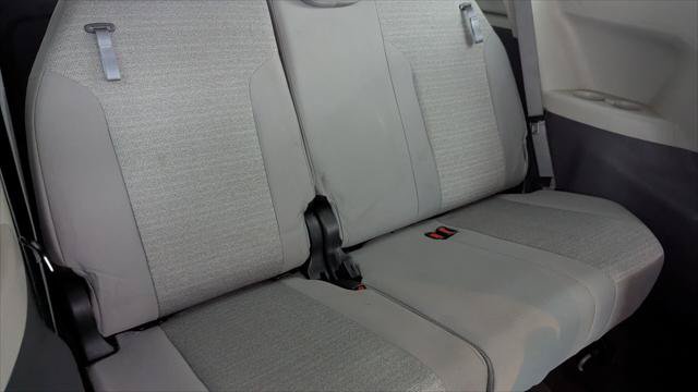 Used 2023 Toyota Sienna LE FWD image 19