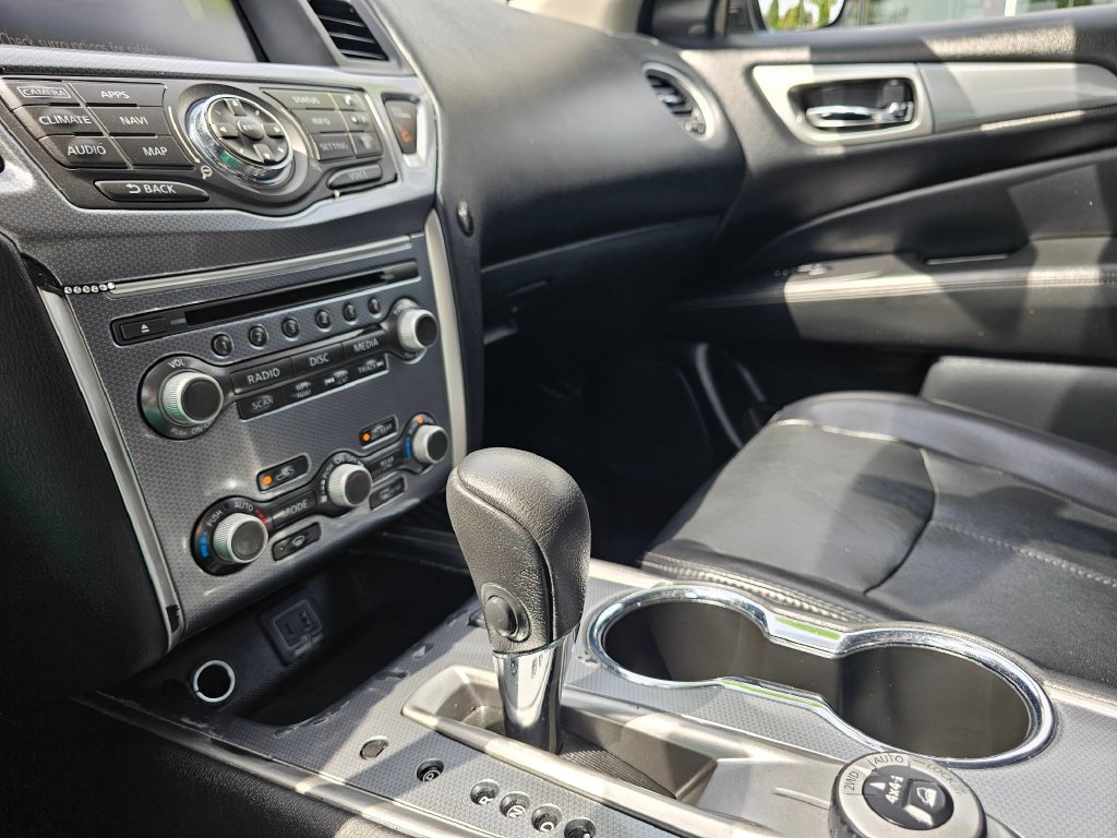 Used 2020 Nissan Pathfinder SL AWD/4WD image 33