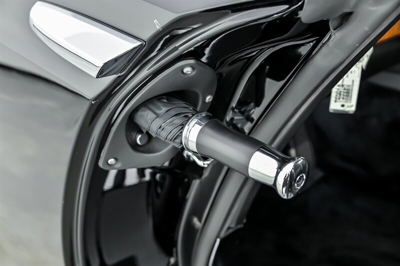 Used 2008 Rolls-Royce Phantom Drophead Coupe RWD image 19