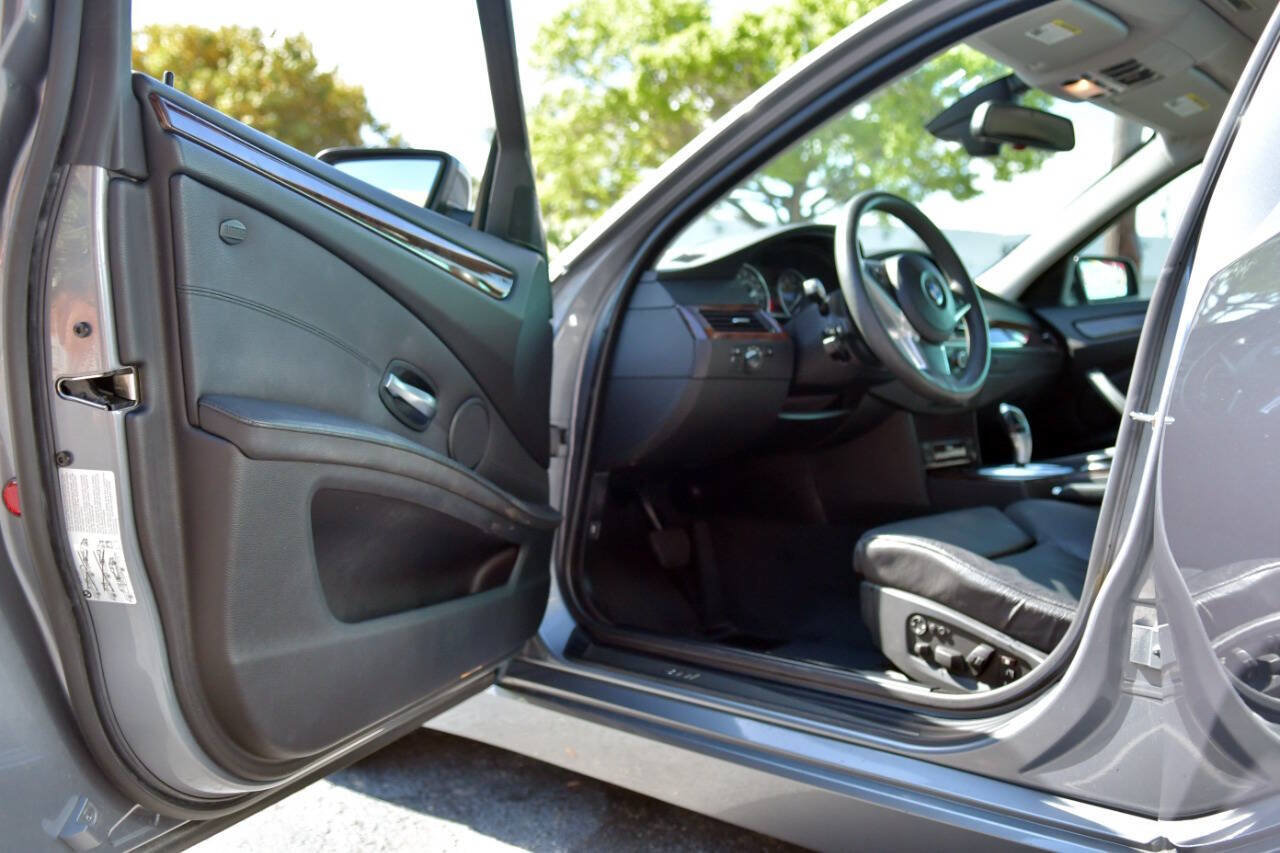 Used 2008 BMW 535xi Sedan w/ Premium Pkg AWD/4WD image 17