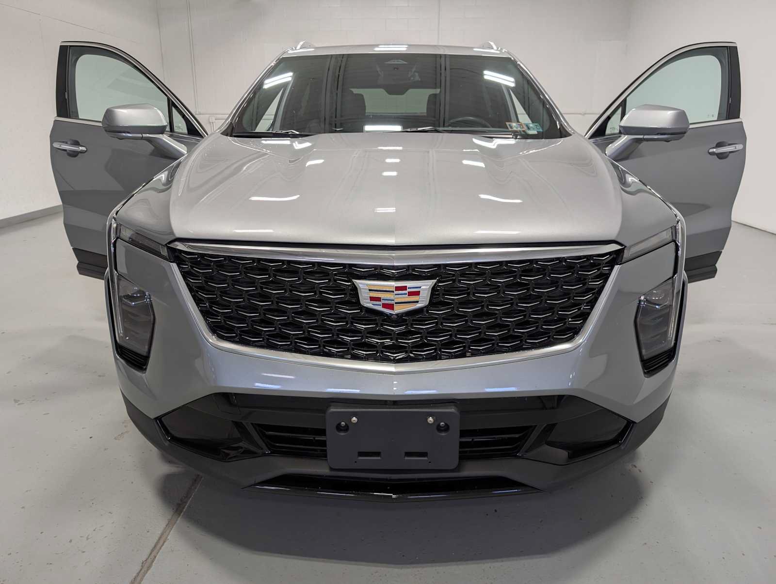 Certified 2025 Cadillac XT4 Premium Luxury AWD/4WD image 15