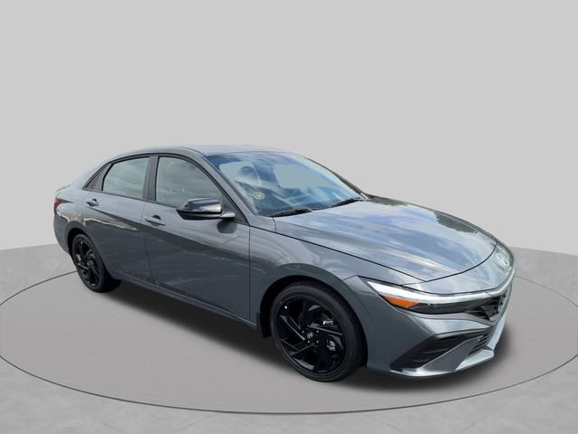 New 2026 Hyundai Elantra SEL Sport FWD image 2