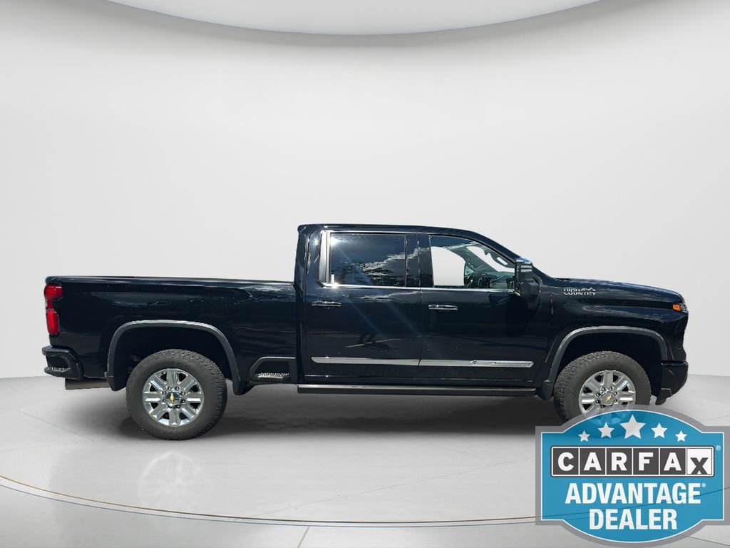 Used 2024 Chevrolet Silverado 2500 High Country w/ High Country Premium Package AWD/4WD image 4
