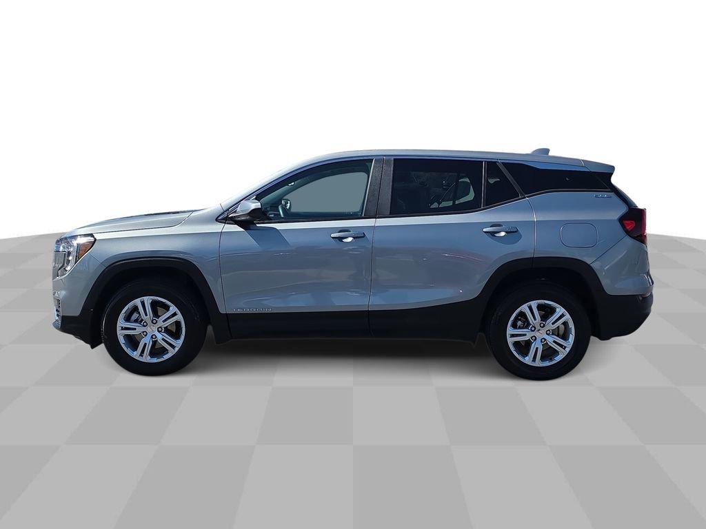 Used 2024 GMC Terrain SLE image 5