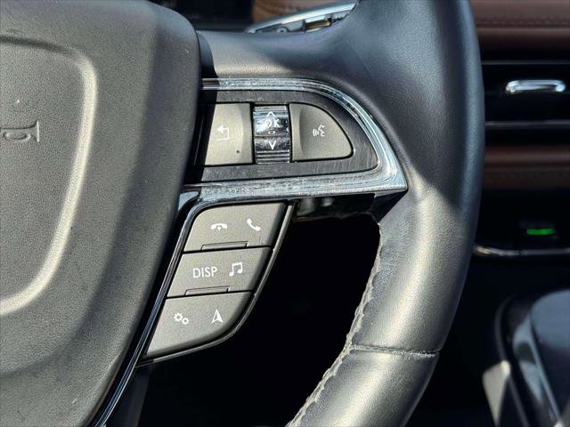 Used 2023 Lincoln Nautilus Reserve AWD/4WD image 23
