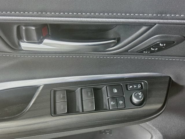 Used 2021 Toyota Venza Limited w/ Carpet Mat Package (TMS) AWD/4WD image 18