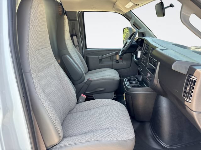 New 2026 Chevrolet Express 4500 w/ Power Convenience Package RWD image 22